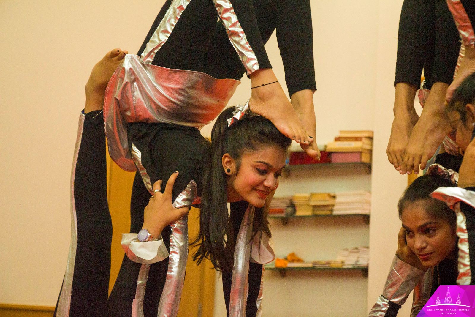 ©1987-2017 SKS Swaminarayan Temple East London